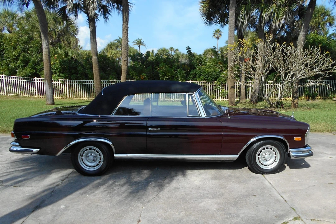 1971 Mercedes-Benz W111 280SE 3.5 Cabriolet - Image 8 of 31