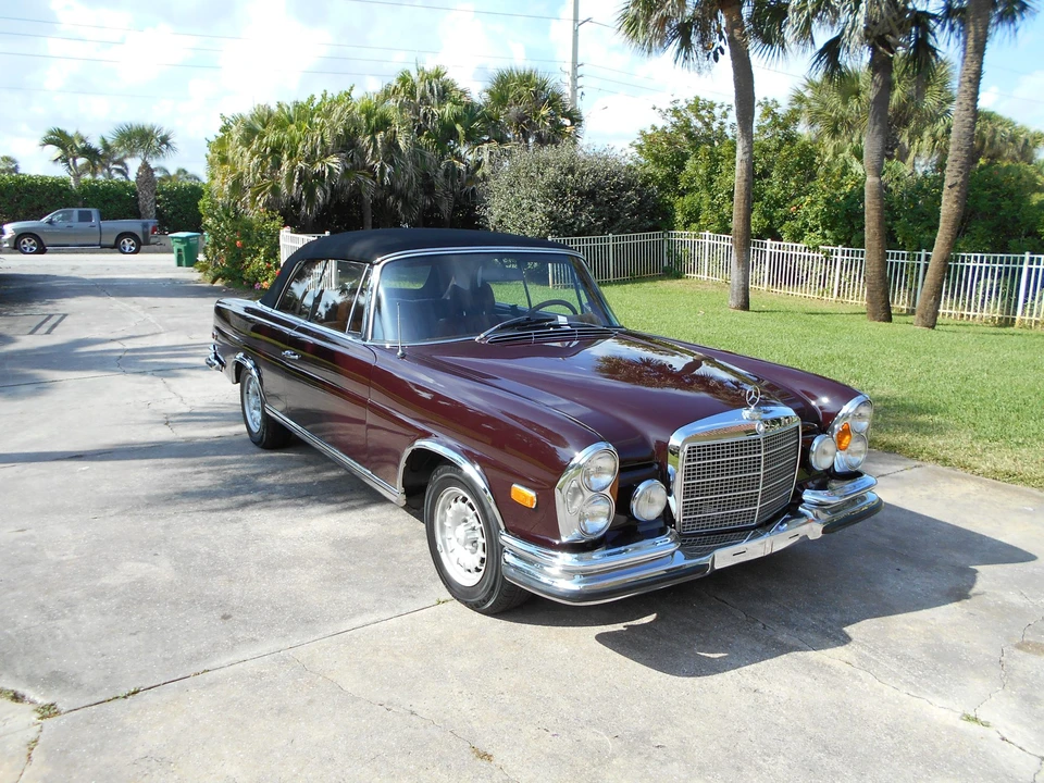 1971 Mercedes-Benz W111 280SE 3.5 Cabriolet - Image 9 of 31