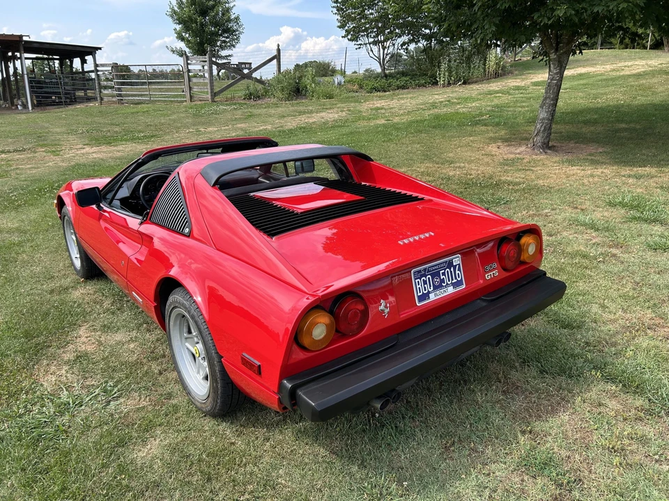1985 Ferrari 308 GTS QV - Image 15 of 31
