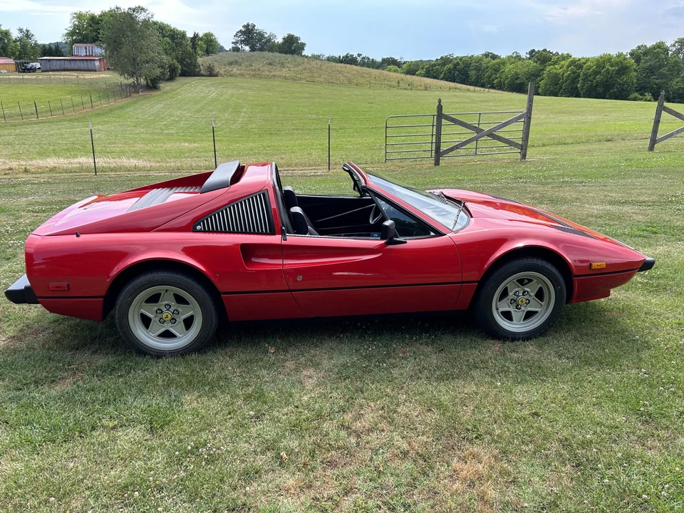 1985 Ferrari 308 GTS QV - Image 9 of 31
