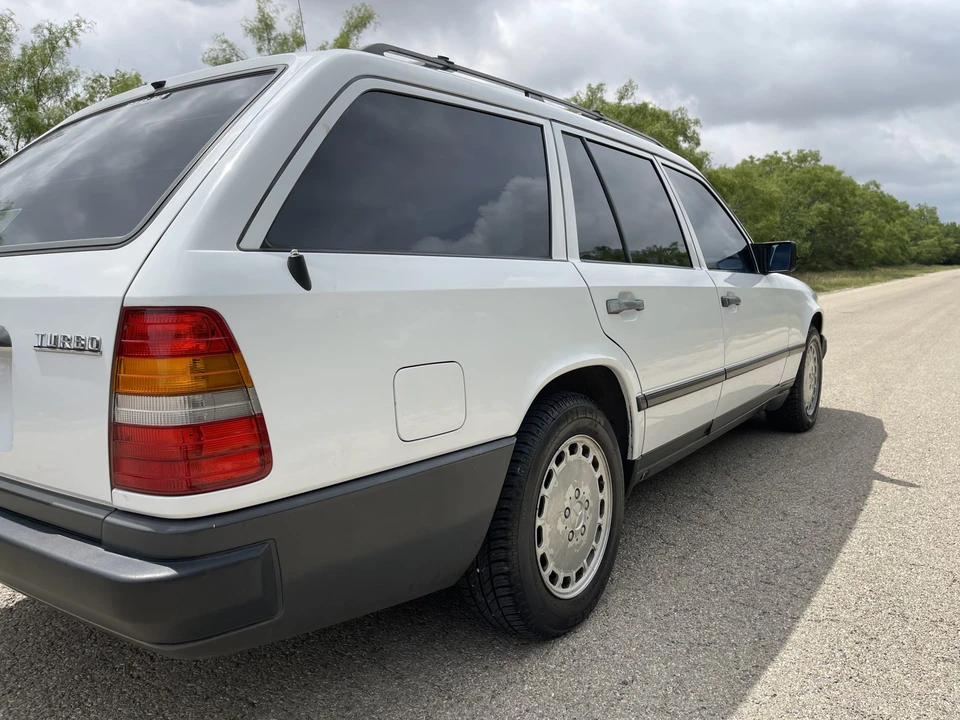 1987 Mercedes-Benz W124 E-Class - Image 27 of 31