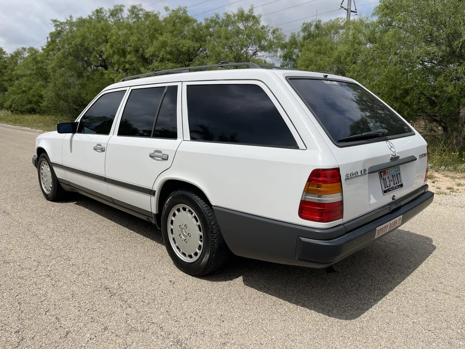 1987 Mercedes-Benz W124 E-Class - Image 5 of 31