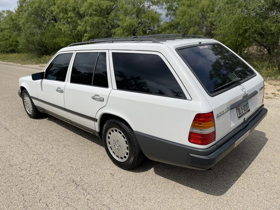 1987 Mercedes-Benz W124 E-Class - Image 6 of 31