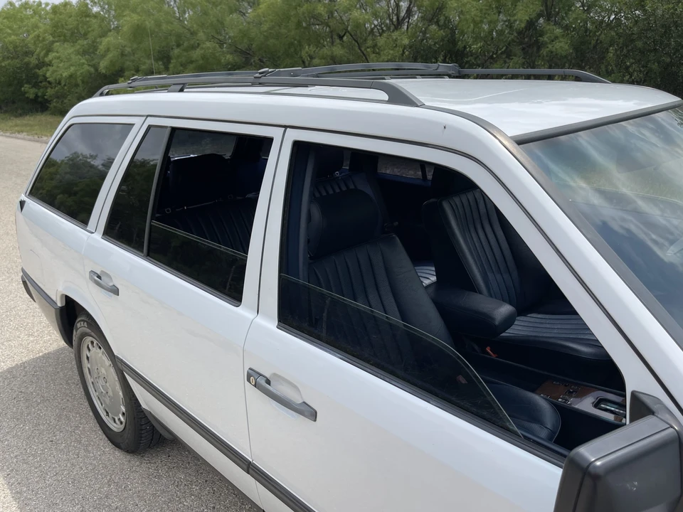 1987 Mercedes-Benz W124 E-Class - Image 31 of 31