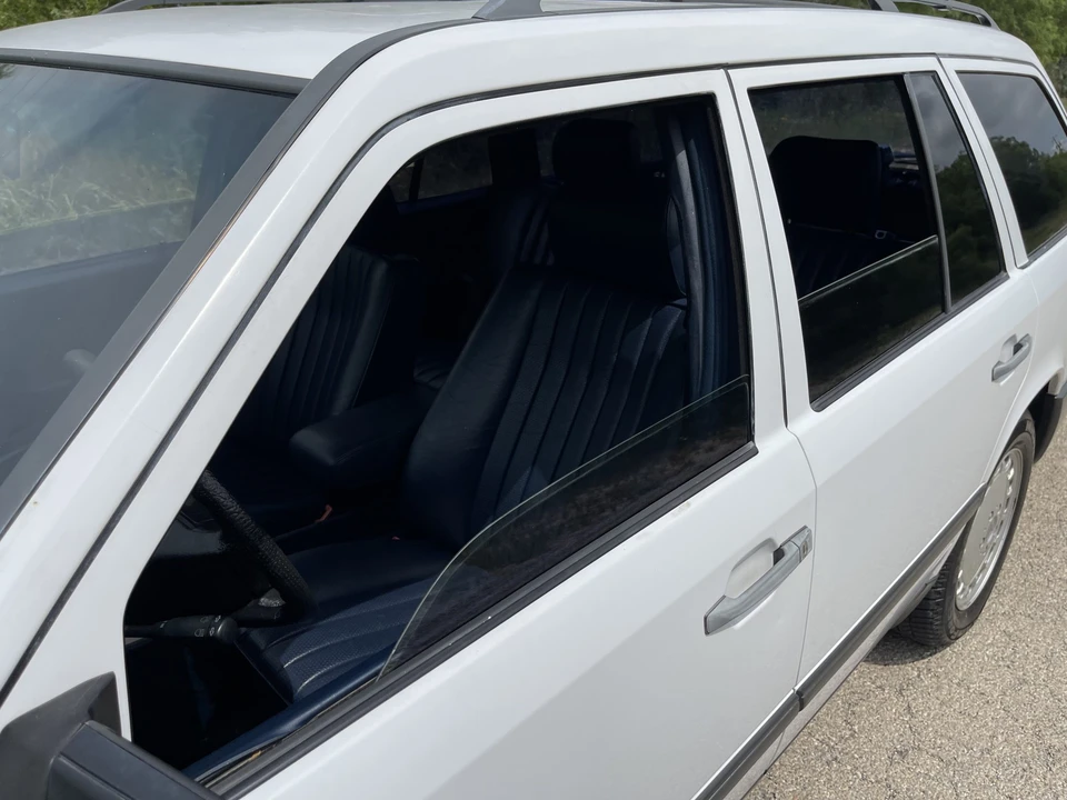 1987 Mercedes-Benz W124 E-Class - Image 22 of 31