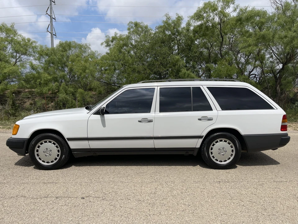 1987 Mercedes-Benz W124 E-Class - Image 4 of 31
