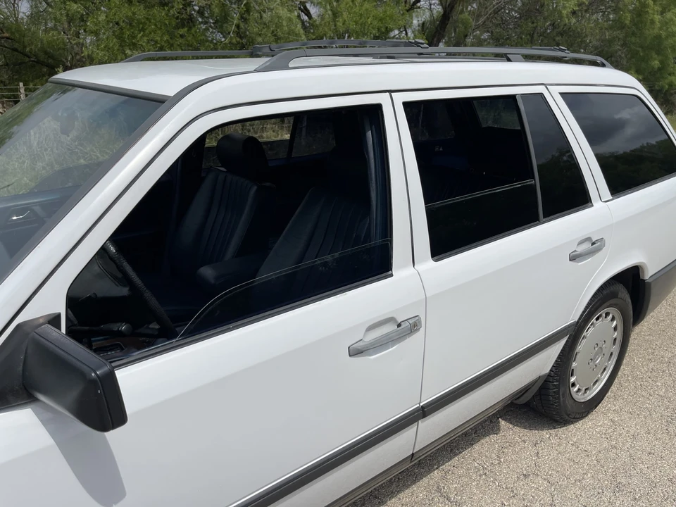 1987 Mercedes-Benz W124 E-Class - Image 21 of 31