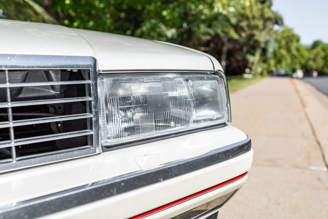 1988 Cadillac Allante - Image 19 of 31