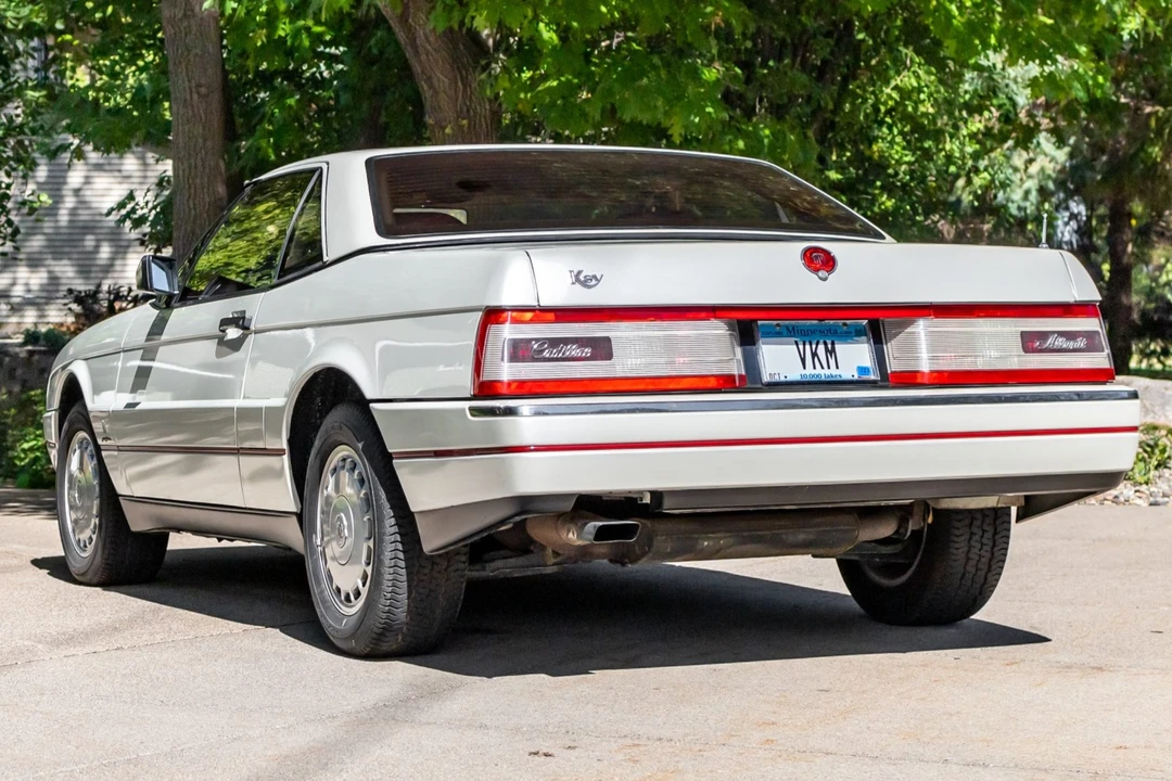 1988 Cadillac Allante - Image 4 of 31
