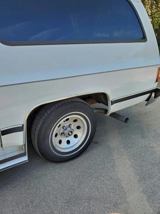 1990 Chevrolet Suburban 7th Gen - Image 23 of 31