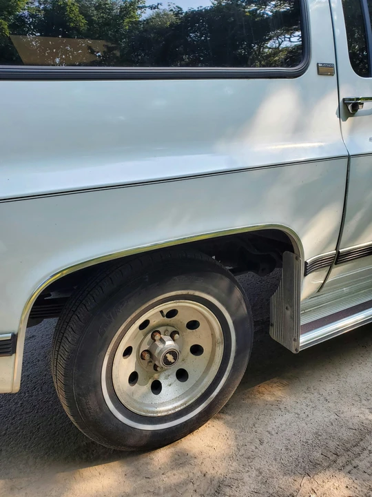 1990 Chevrolet Suburban 7th Gen - Image 26 of 31