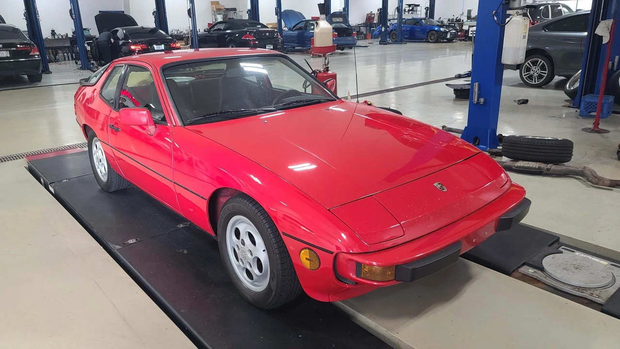 1987 Porsche 924 S - Image 14 of 31