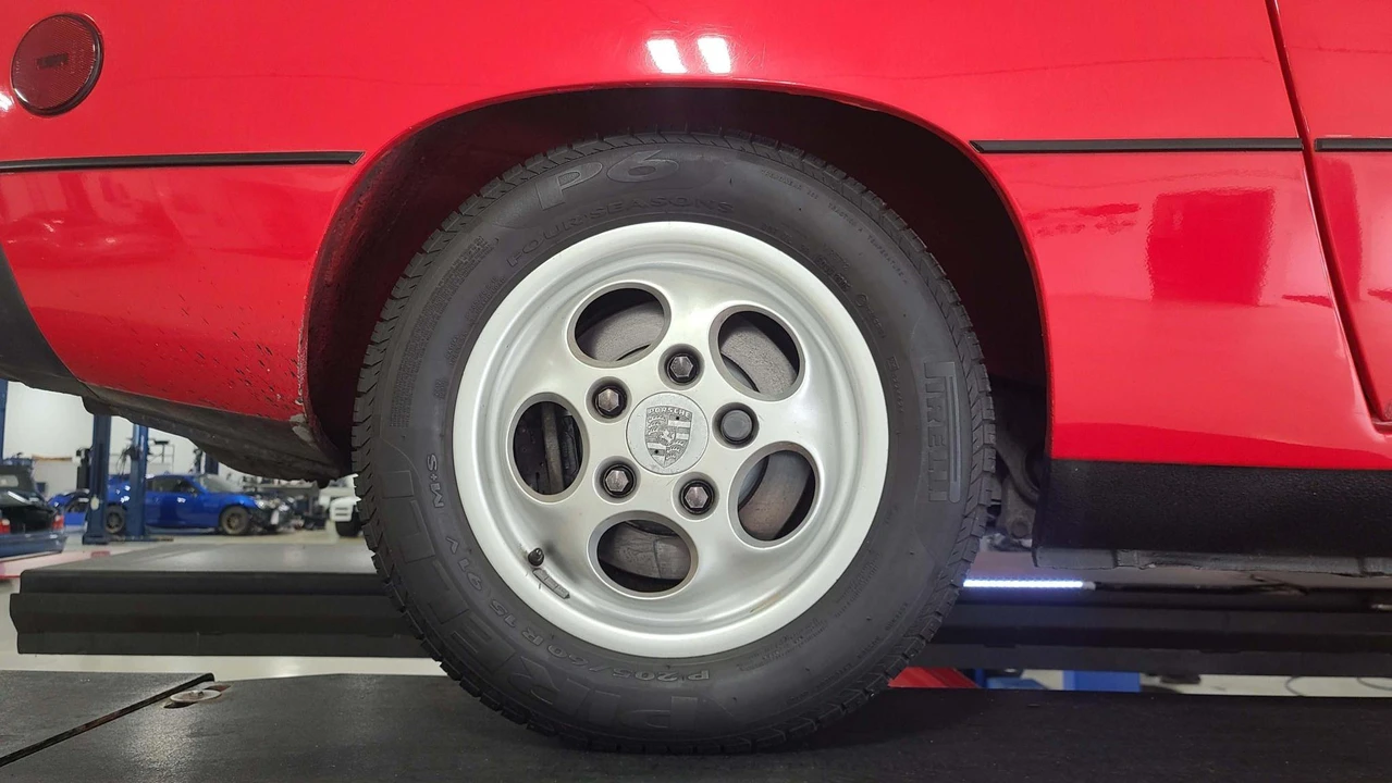 1987 Porsche 924 S - Image 24 of 31