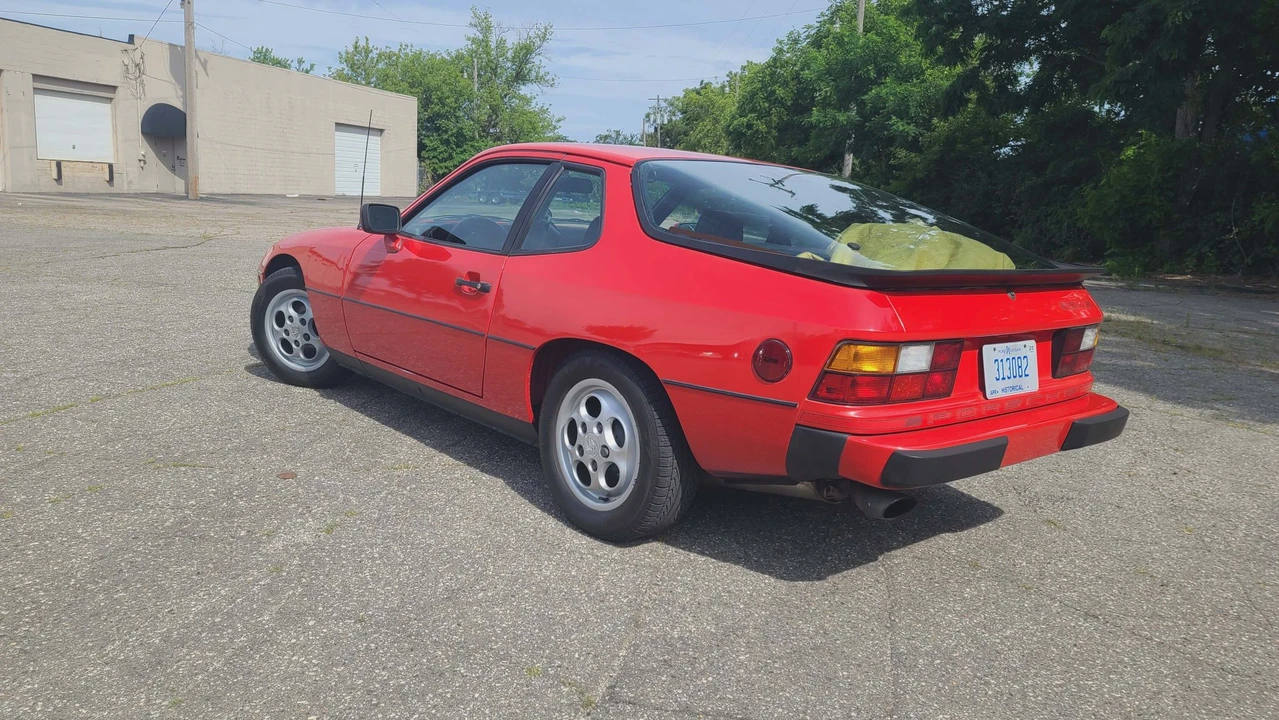 1987 Porsche 924 S - Image 12 of 31
