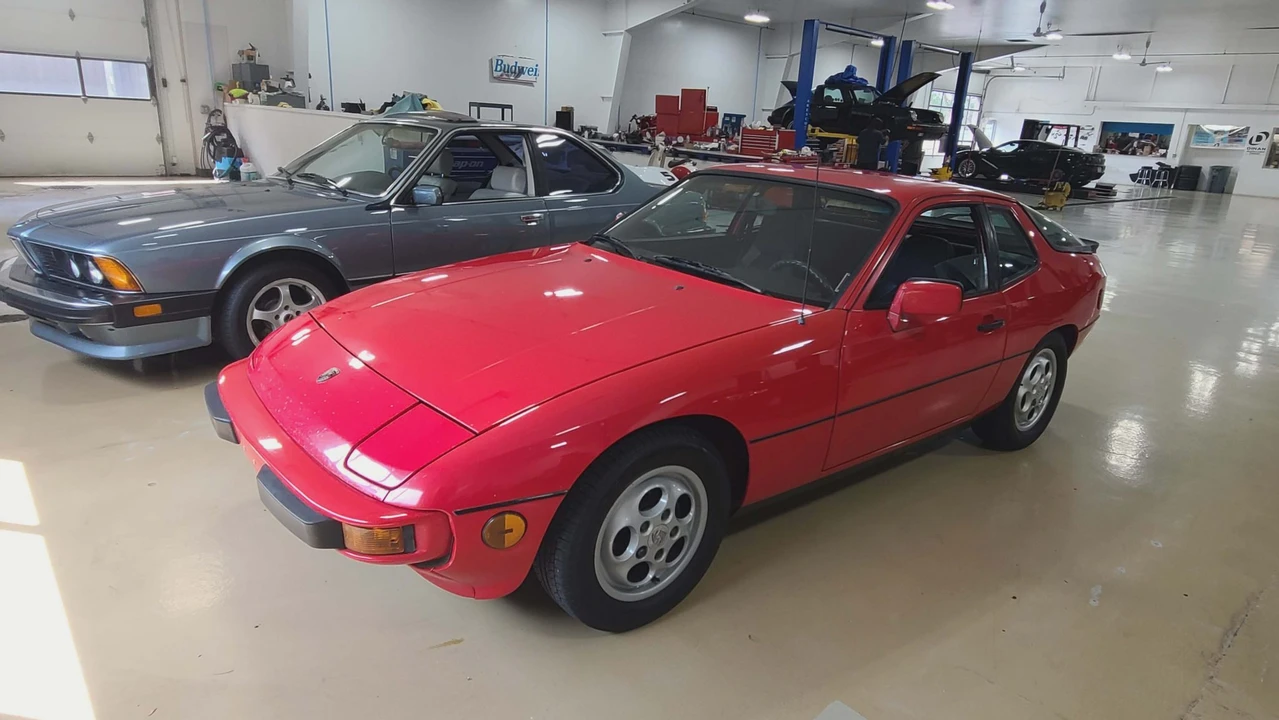 1987 Porsche 924 S - Image 2 of 31