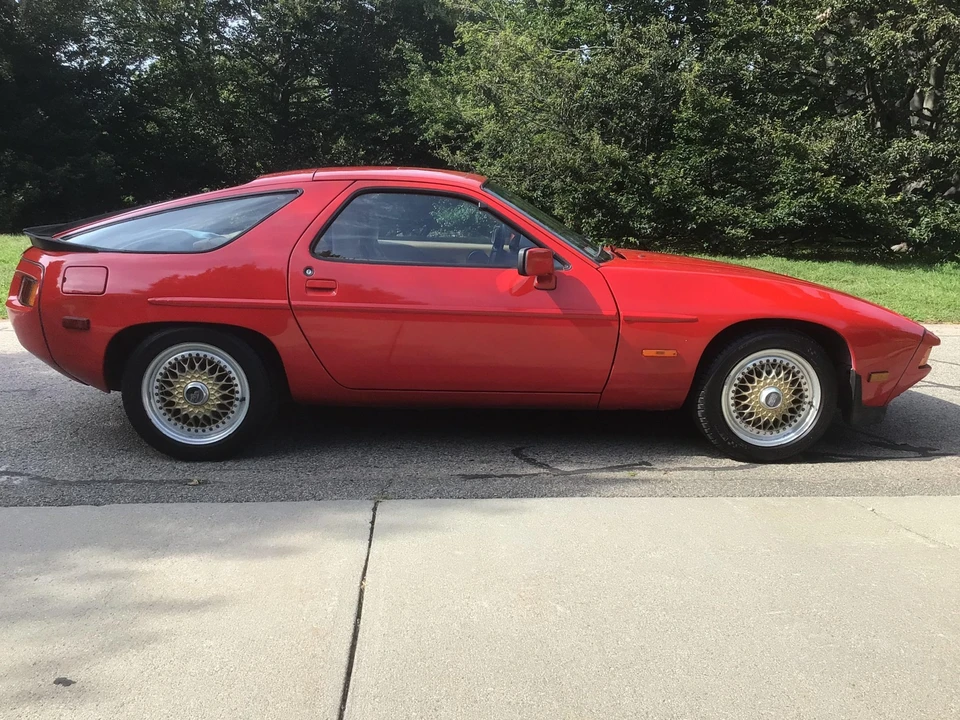 1985 Porsche 928 S - Image 12 of 31