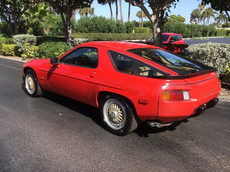 1985 Porsche 928 S - Image 18 of 31