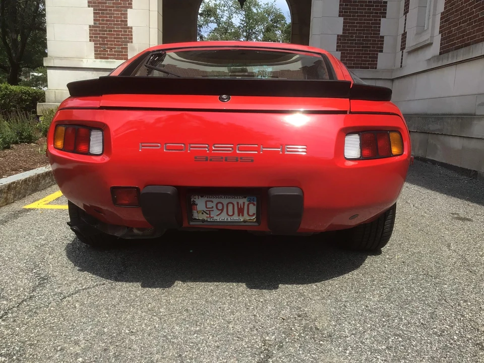 1985 Porsche 928 S - Image 15 of 31