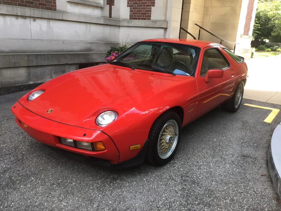 1985 Porsche 928 S - Image 2 of 31