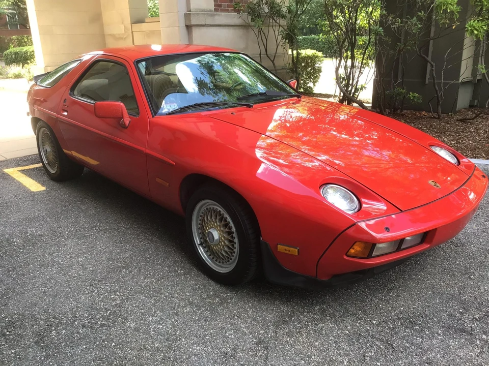 1985 Porsche 928 S - Image 8 of 31