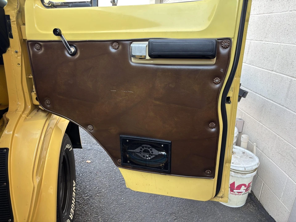 1975 Dodge Ram Van - Image 28 of 31