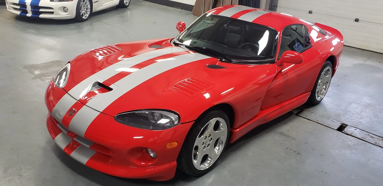 2002 Dodge Viper GTS 2nd Gen - Image 17 of 31