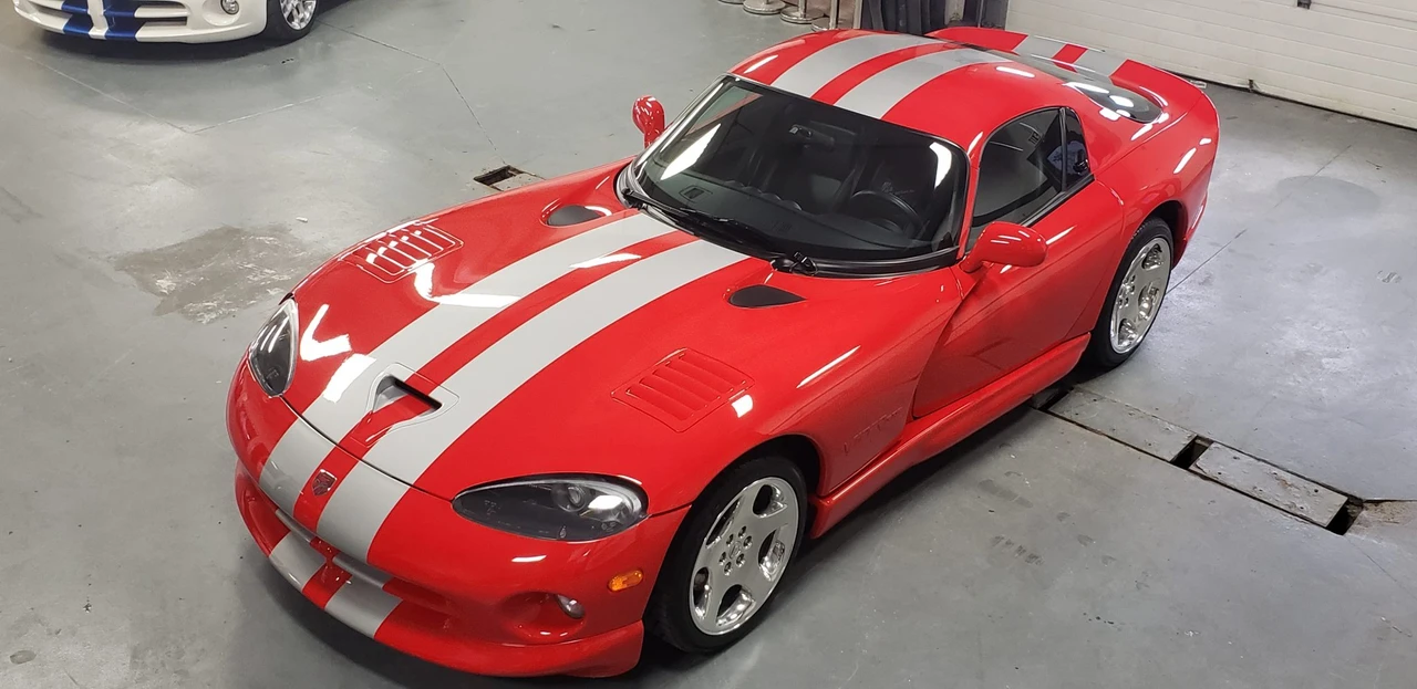 2002 Dodge Viper GTS 2nd Gen - Image 18 of 31