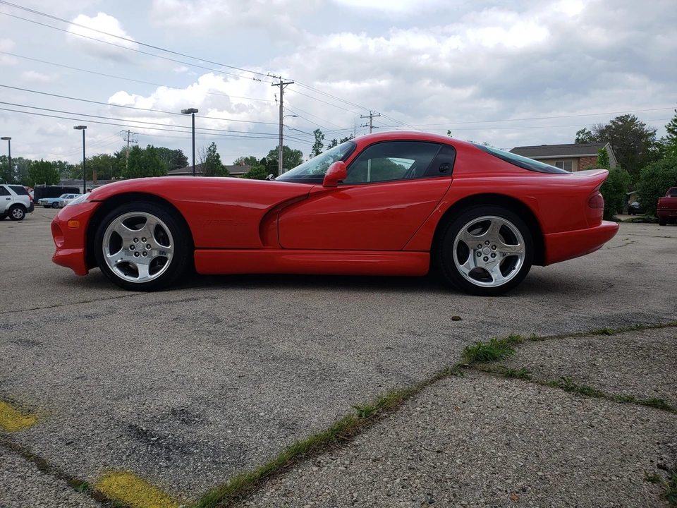 2002 Dodge Viper GTS 2nd Gen - Image 13 of 31