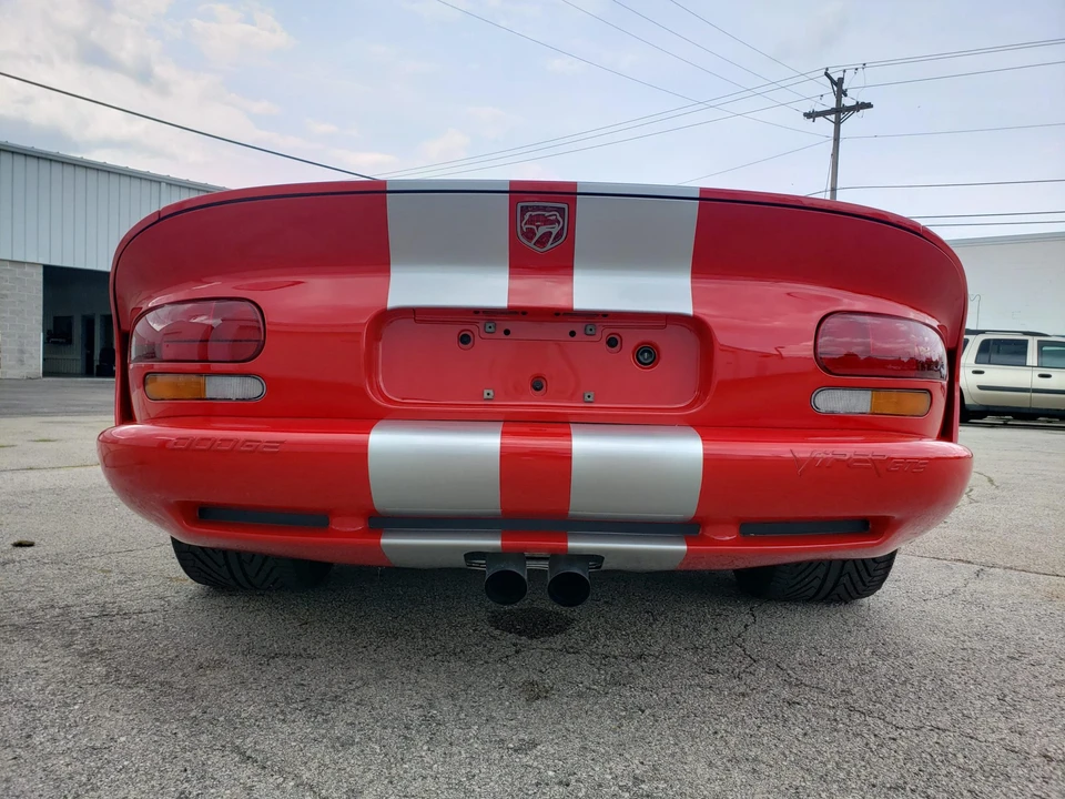 2002 Dodge Viper GTS 2nd Gen - Image 10 of 31