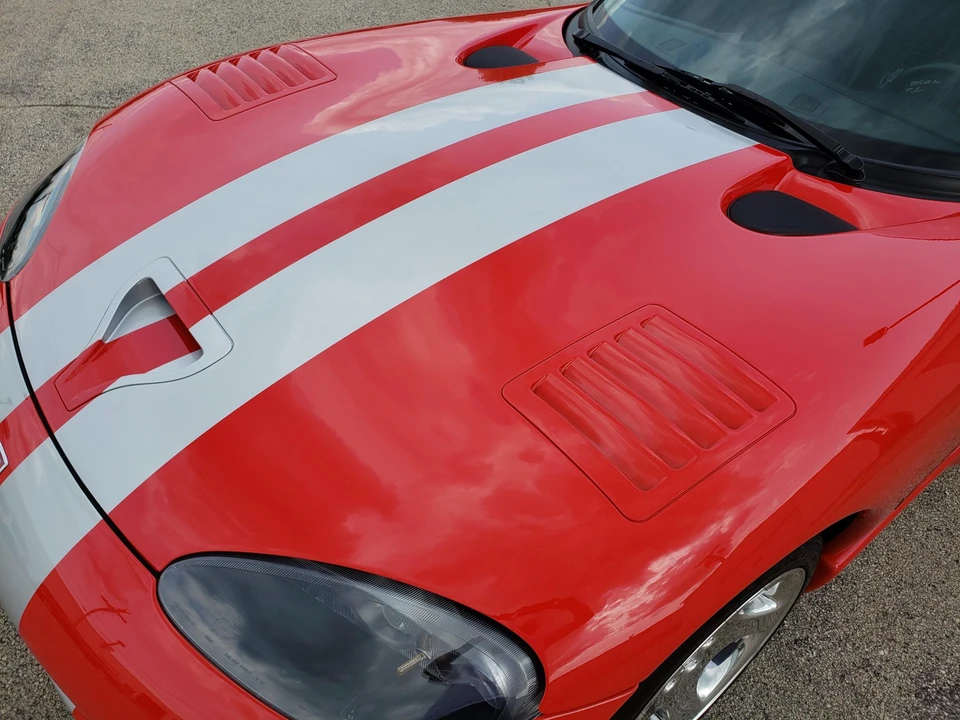 2002 Dodge Viper GTS 2nd Gen - Image 16 of 31