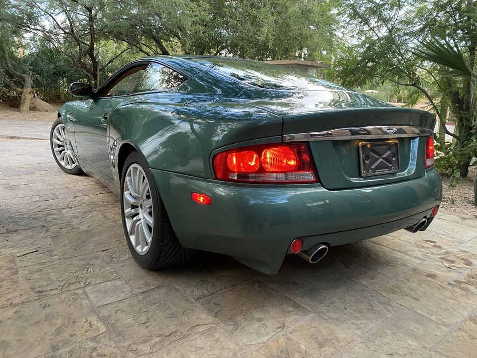 2003 Aston Martin Vanquish 1st Gen - Image 27 of 31