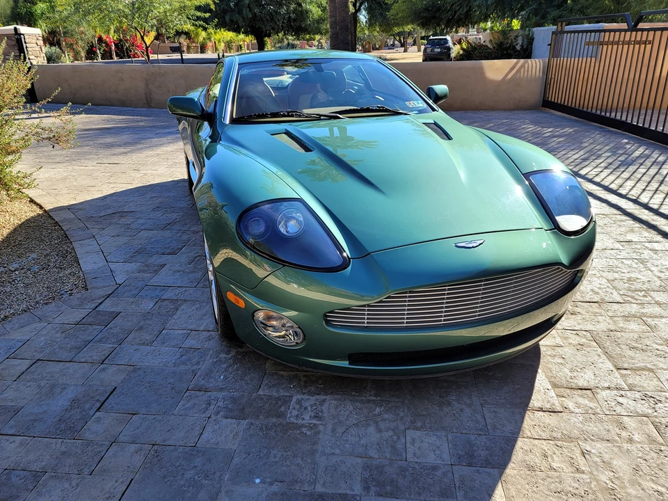 2003 Aston Martin Vanquish 1st Gen - Image 10 of 31