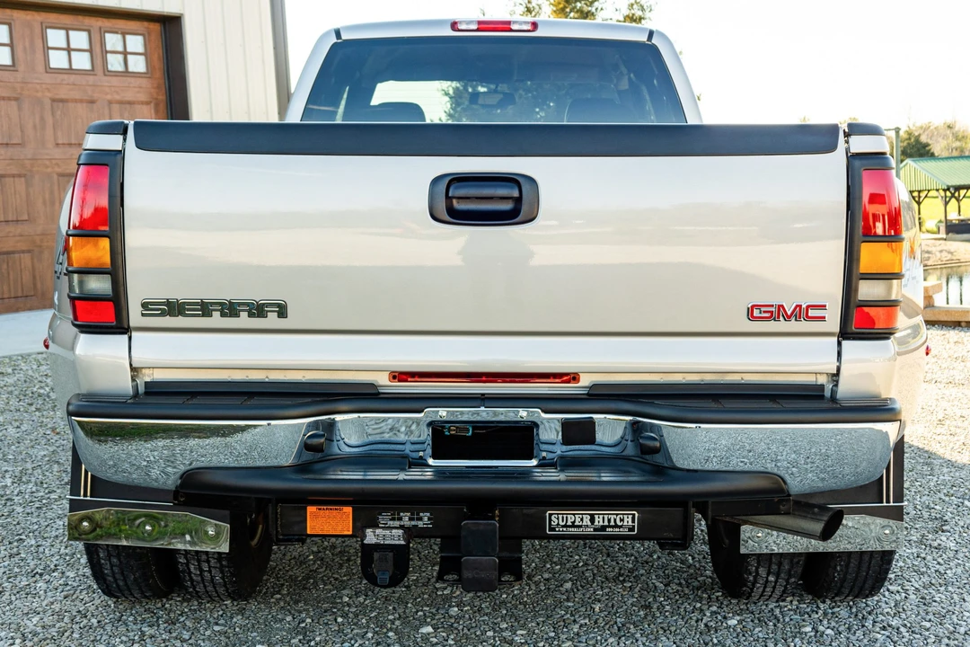 2004 GMC Sierra Heavy Duty 2nd Gen - Image 10 of 31