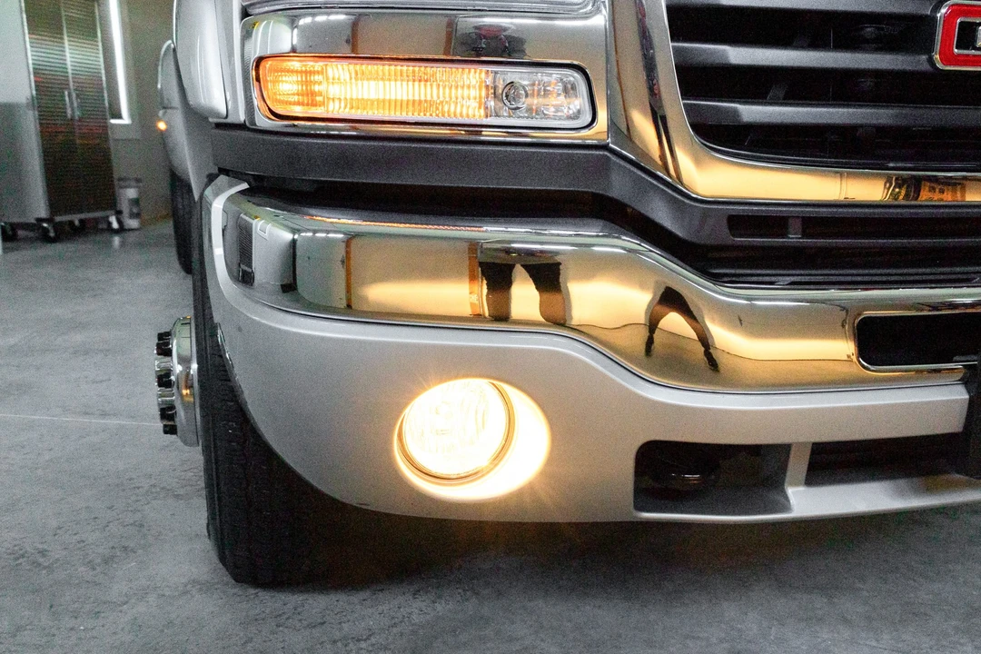 2004 GMC Sierra Heavy Duty 2nd Gen - Image 16 of 31
