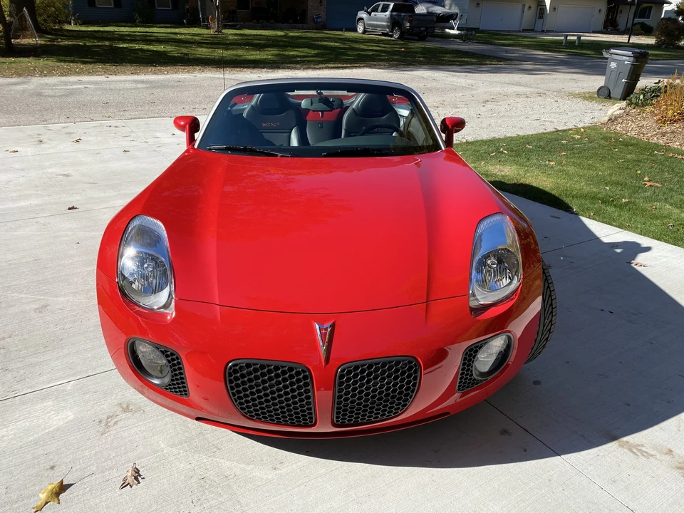 2008 Pontiac Solstice GXP - Image 2 of 31