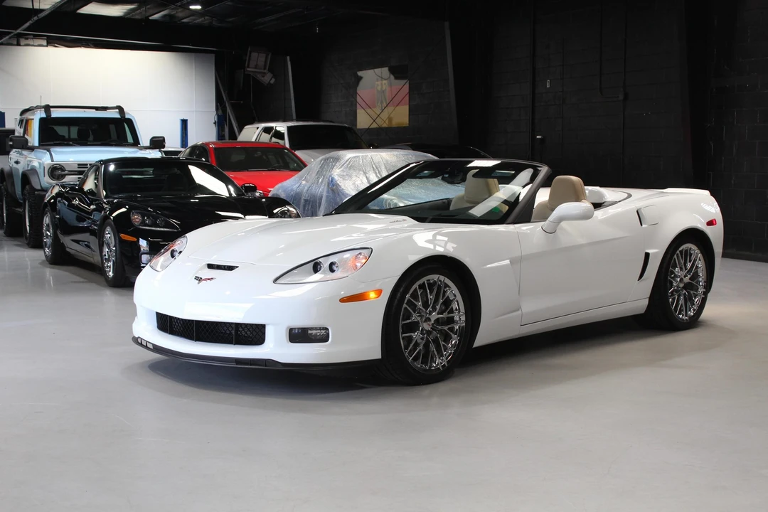 2013 Chevrolet Corvette C6 - Image 2 of 31