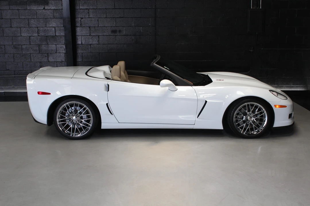 2013 Chevrolet Corvette C6 - Image 15 of 31