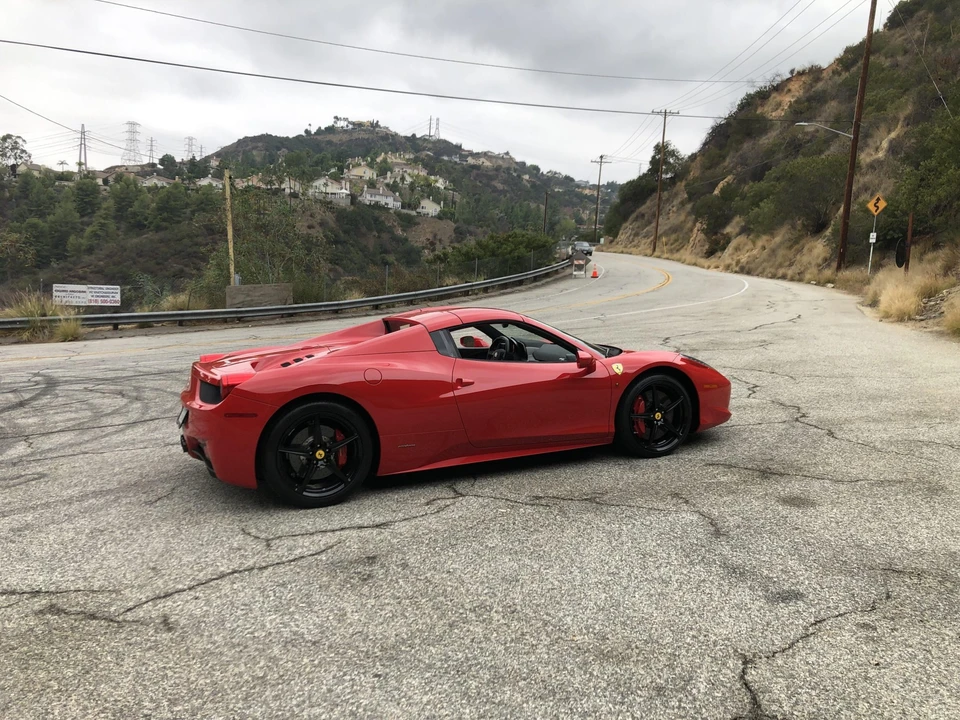 2013 Ferrari 458 Spider - Image 23 of 31