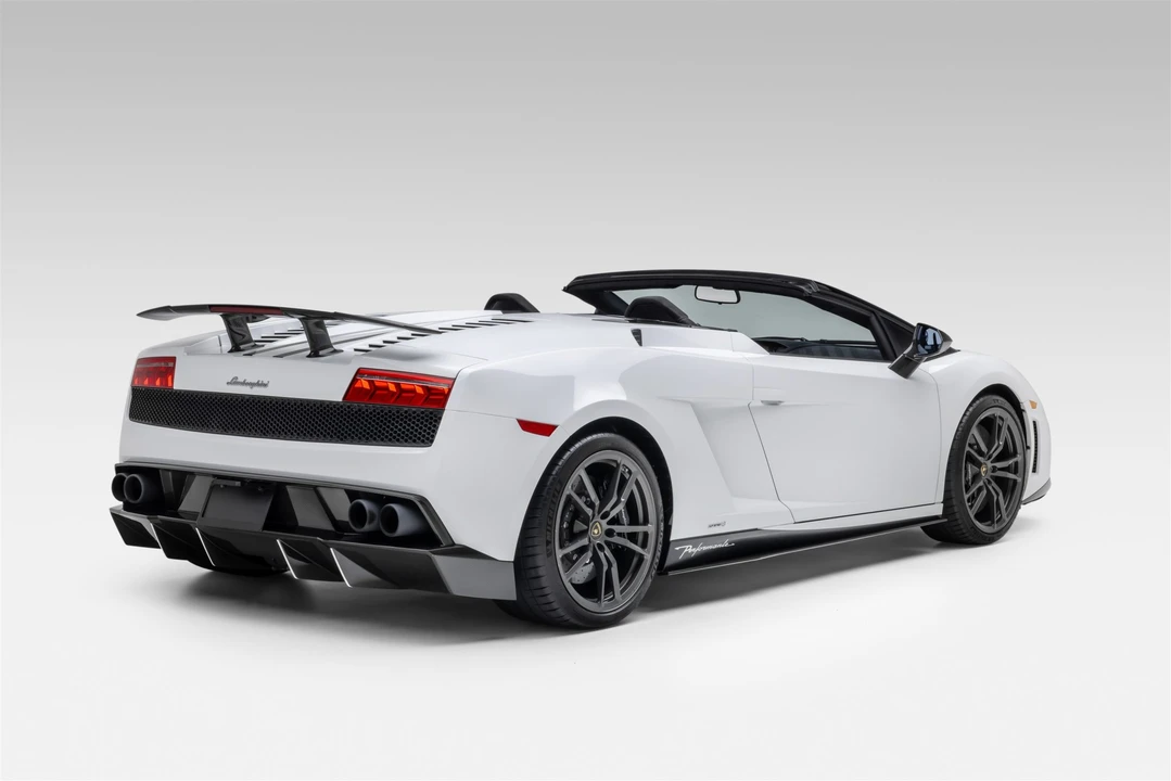 2013 Lamborghini Gallardo LP570-4 Spyder Performante - Image 10 of 31