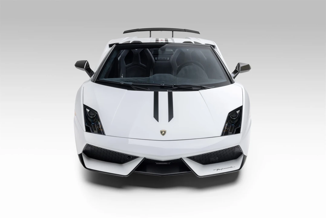 2013 Lamborghini Gallardo LP570-4 Spyder Performante - Image 16 of 31
