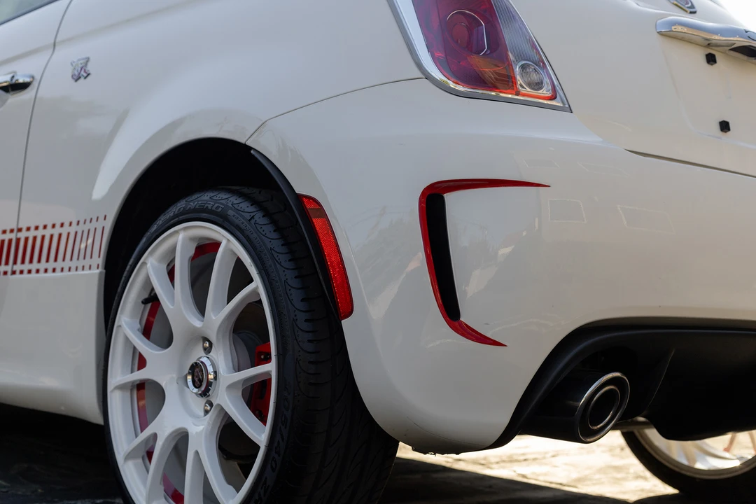 2015 Fiat Abarth 500 - Image 24 of 31