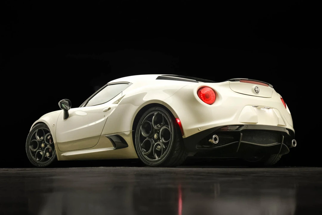 2016 Alfa Romeo 4C Coupe - Image 24 of 31