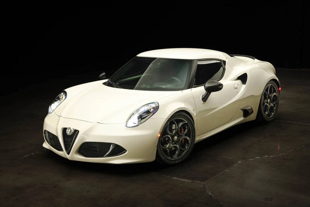 2016 Alfa Romeo 4C Coupe - Image 2 of 31