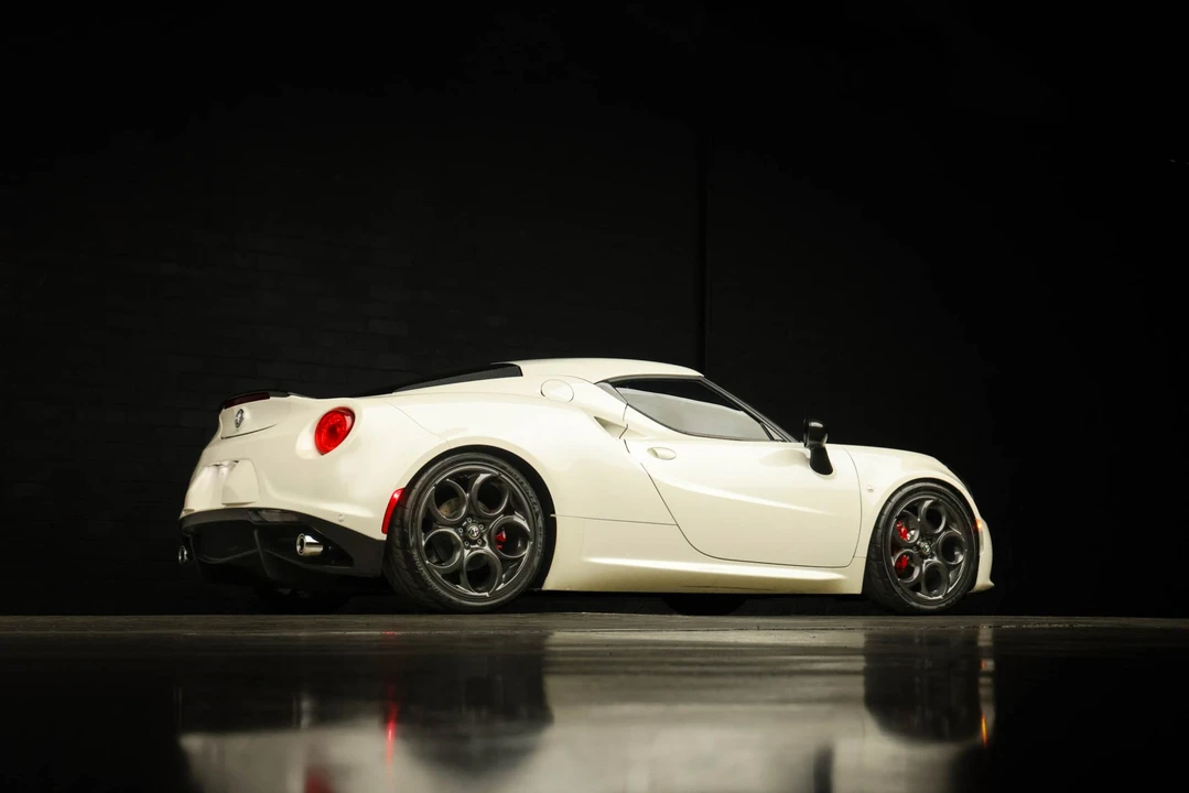 2016 Alfa Romeo 4C Coupe - Image 17 of 31