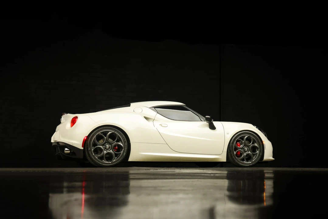 2016 Alfa Romeo 4C Coupe - Image 16 of 31