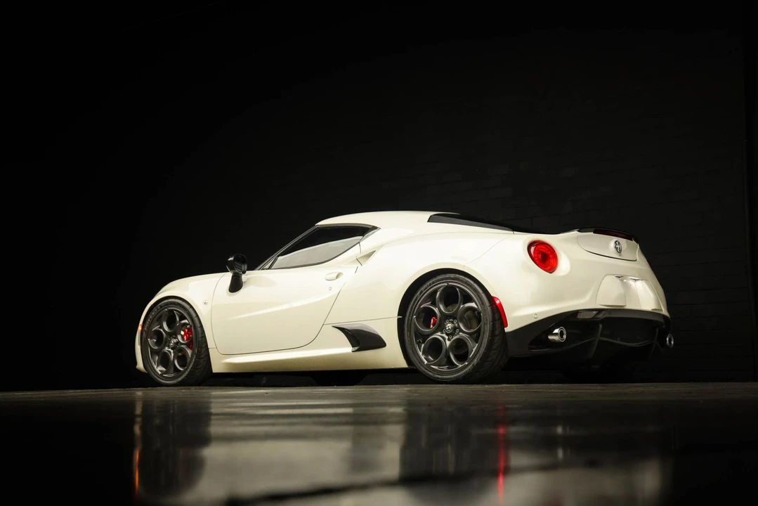 2016 Alfa Romeo 4C Coupe - Image 25 of 31