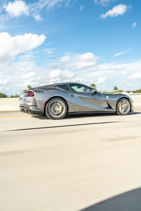 2020 Ferrari 812 Superfast - Image 15 of 31