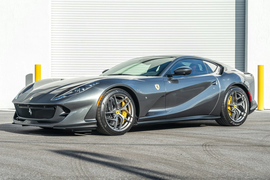 2020 Ferrari 812 Superfast - Image 17 of 31