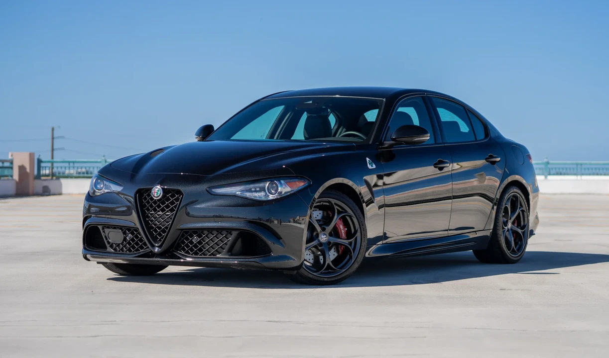 2023 Alfa Romeo Giulia Quadrifoglio - Image 8 of 31