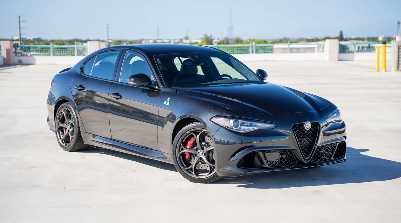 2023 Alfa Romeo Giulia Quadrifoglio - Image 22 of 31